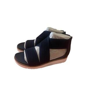 Easy Spirit, Navy Blue Women’s Sandal Size 7.5M. Brand New.